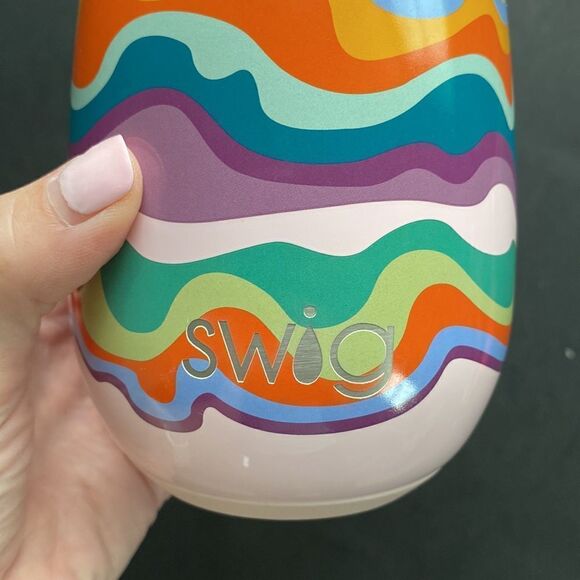 🎉HOST PICK🎉 Swig Sand Art Stemless Wine Cup (14oz) - Picture 6 of 10